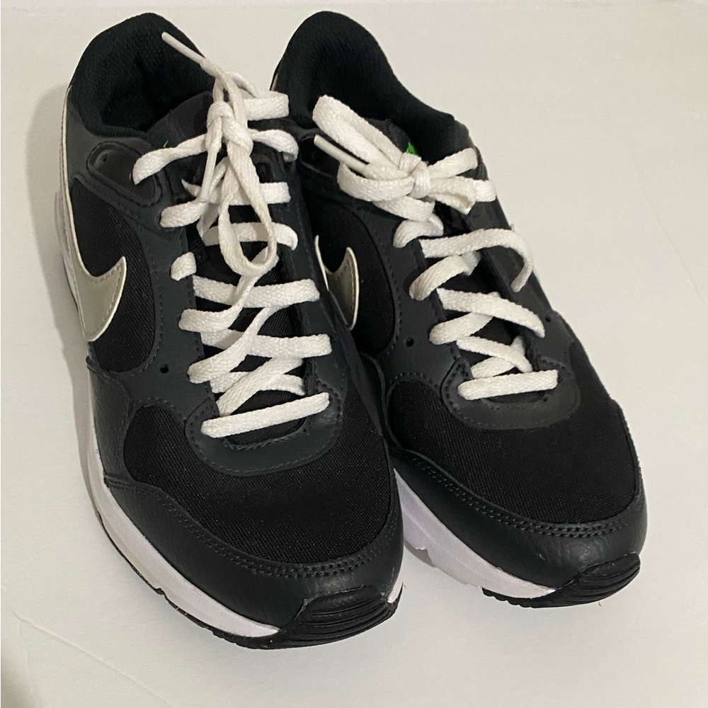 NIKE AIR MAX SC BIG KIDS SIZE 4Y